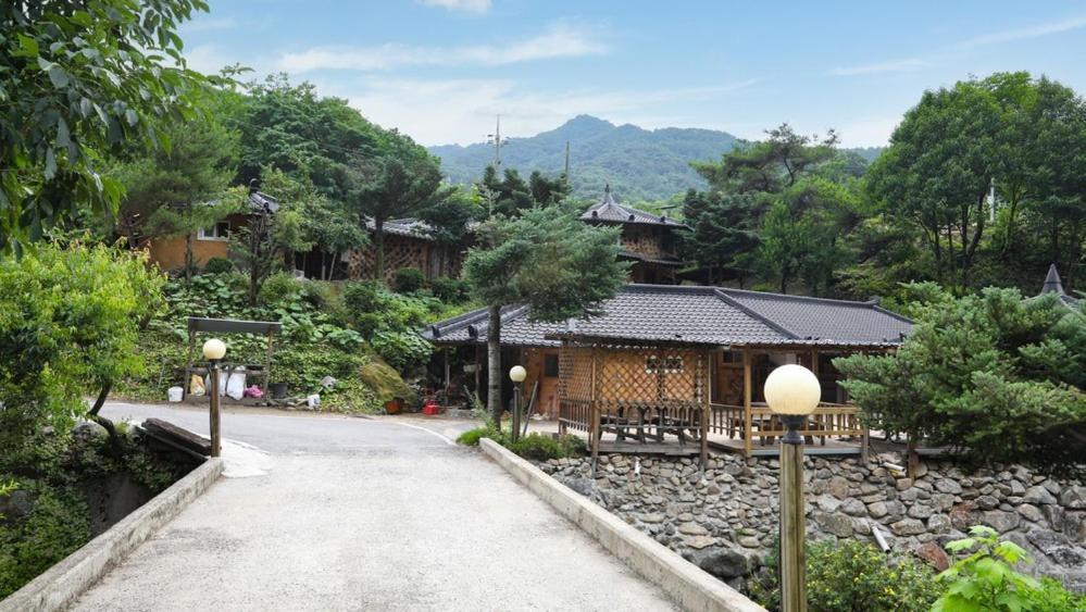 Hoengseong Daraegol Sanbang Pension Exterior photo